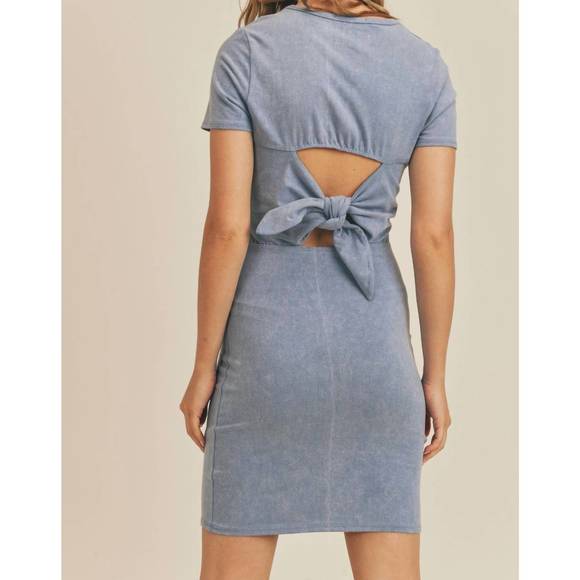 NEW SADIE & SAGE best believe washed mini dress in blue - Picture 2 of 3